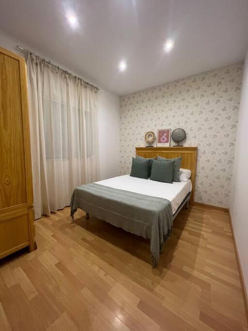 La Carihuelita Apartment *
