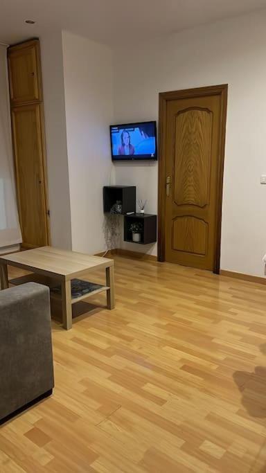 La Carihuelita Apartment *